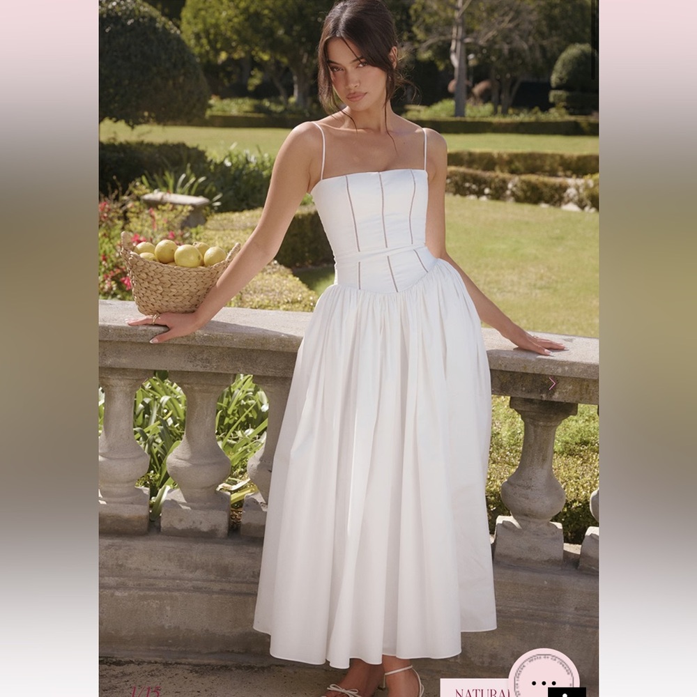 House of CB White YSABELLA
White Cotton Maxi Sundress. Bigger cup size (D-E)